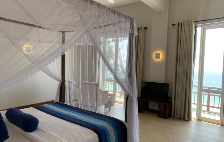 Deluxe Single Room with Sea View and Balcony